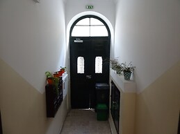 Castelo Terrace Apartments