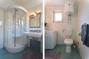 Mar deLuxe Apartments