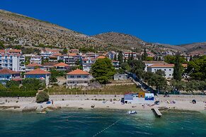 Mar deLuxe Apartments