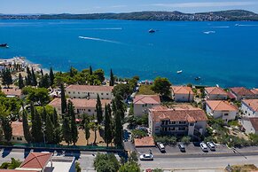 Mar deLuxe Apartments