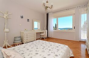 Mar deLuxe Apartments