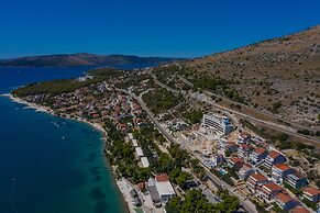 Mar deLuxe Apartments