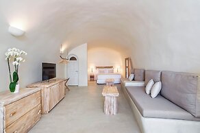 The Ivory Suite in Santorini