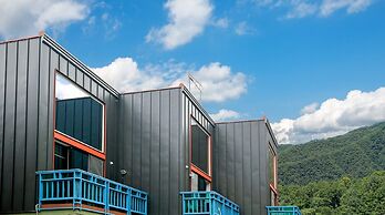 Kkoristar Pool and Spa Pension