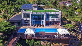 Miramonti Pool Villa Pension