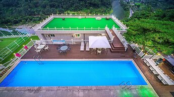 Miramonti Pool Villa Pension