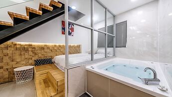 Miramonti Pool Villa Pension