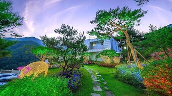 Miramonti Pool Villa Pension