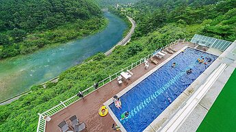 Miramonti Pool Villa Pension