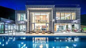 Miramonti Pool Villa Pension