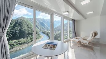 Miramonti Pool Villa Pension