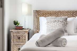 Your Luxury Escape - Byron at Clarkes