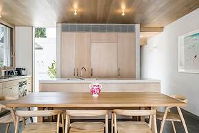 Your Luxury Escape - Driftwood Three