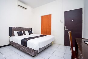 OYO 2695 D'es Guest House