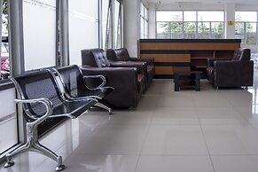 OYO 2695 D'es Guest House