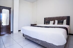 OYO 2695 D'es Guest House