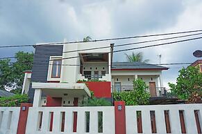 OYO 2860 The Castury Homestay Syariah