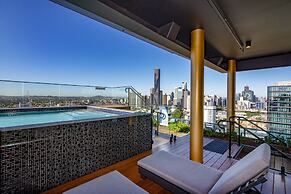 Fortitude Valley Apartments by CLLIX