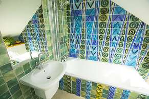 The Ceramic House