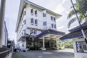 Super OYO Collection O 25 Hotel Baltika