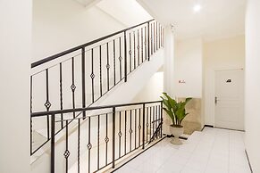 Super OYO 2771 D'soetta