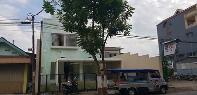 OYO 2753 Irma's Residence