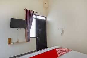 OYO 2753 Irma's Residence