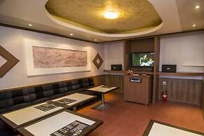 Hyundai Elliot Hotel and Resort