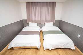 Hyundai Elliot Hotel and Resort