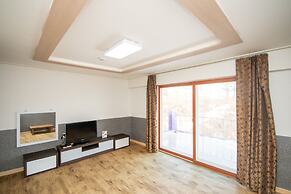 Hyundai Elliot Hotel and Resort