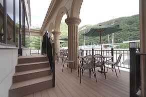 Persimmon Tourist Hotel