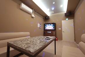 Persimmon Tourist Hotel