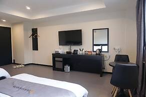 Persimmon Tourist Hotel