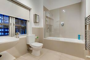 Modern 2 Bed & 2 Bath- Leicester Square