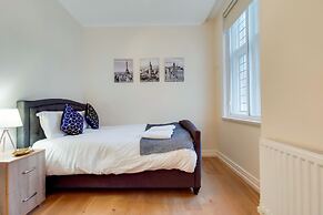 Modern 2 Bed & 2 Bath- Leicester Square