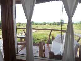 Kazinga Wilderness Safari Camp