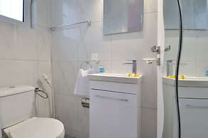 Agia Paraskevi, a cozy and minimal retire