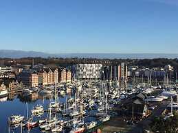 Toothbrush Apartments Waterfront - Adults Only