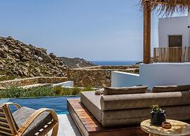 Charisma Hotel and Wellness Suites