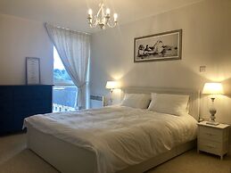 Toothbrush Apartments Waterfront - Adults Only