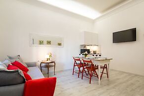 Central Station Apartment by Mmega