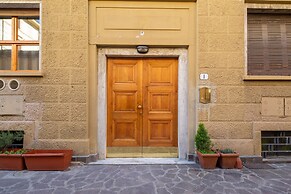 Central Station Apartment by Mmega