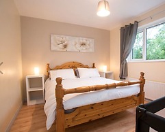 3-bed House in Clonmany With Panoramic Hillside Se