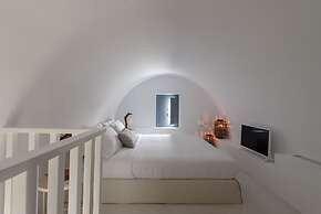 Phaos Cellaria Estate