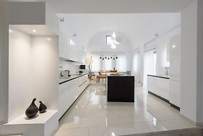 Phaos Cellaria Estate