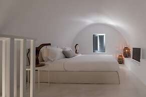 Phaos Cellaria Estate