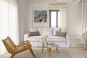 Phaos Cellaria Estate