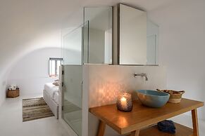 Phaos Cellaria Estate