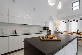 Phaos Cellaria Estate