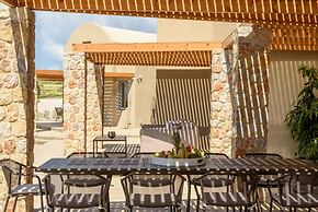 Phaos Cellaria Estate